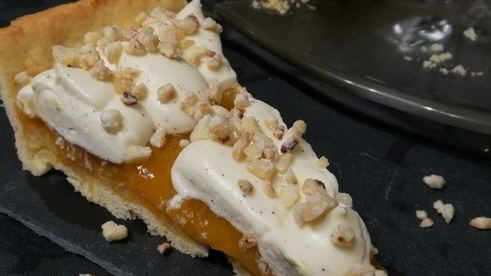 абрикосовый тарт с франжипаном и миндальным крокантом