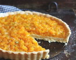 Абрикосовый тарт с миндальным кремом и ванилью