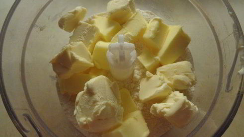 грушевый тарт под миндально-ванильным кремом