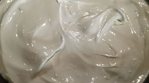 шоколадный теплый тарт с вишнями и сливами