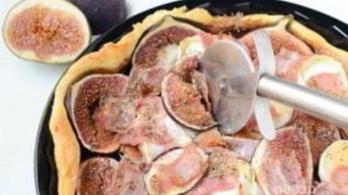 тарт с беконом и инжиром