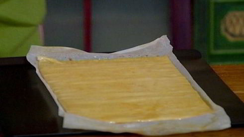 тарт с грушами в абрикосовой глазури