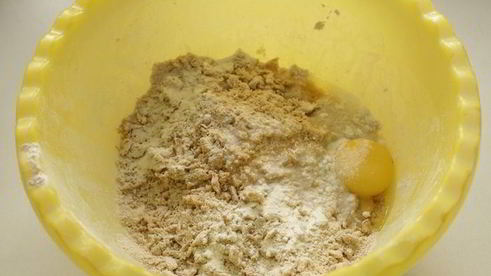 тарт с капустой и перепелиными яйцами