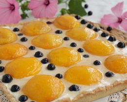 Тарт с персиками