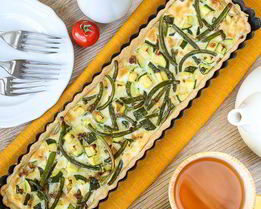 Тарт с цуккини и чесночными стрелками