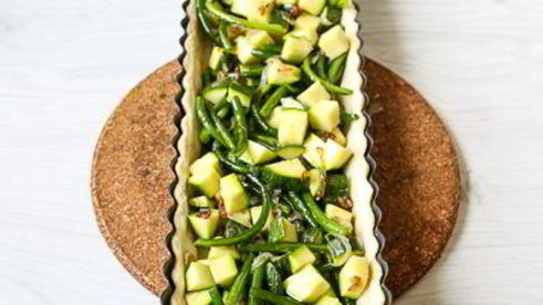 тарт с цуккини и чесночными стрелками