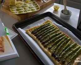 Тарт со спаржей и лимоном