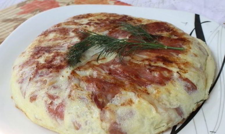 Рецепт тортильи де пататас с беконом и зеленью