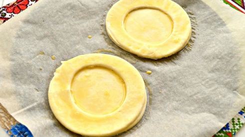 волованы с творогом и вишней