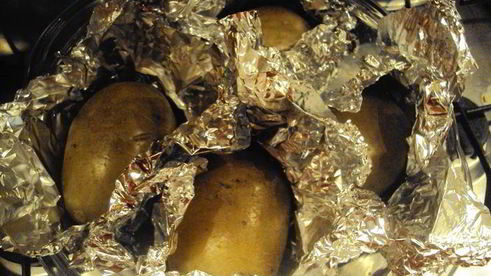 фаршированный картофель с глазуньей