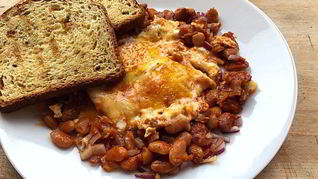 Яичница с фасолью