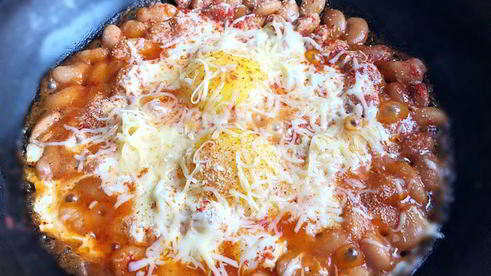 яичница с фасолью