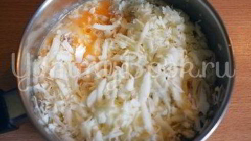 яичница с филе и грибами в слоеном тесте