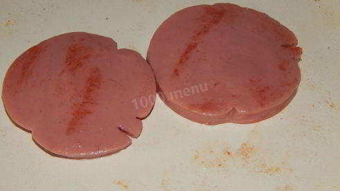 яичница с колбасой