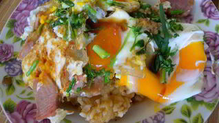 Яичница с прошутто и зеленью