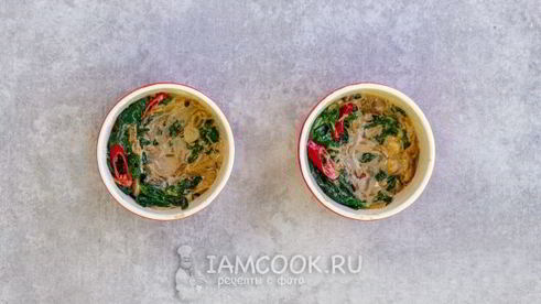 яичница со шпинатом