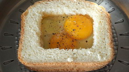 яичница в бутерброде