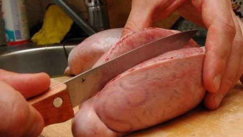 яйца бычьи жареные с гарниром