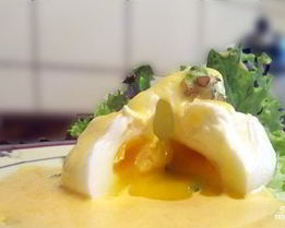 Яйца под соусом