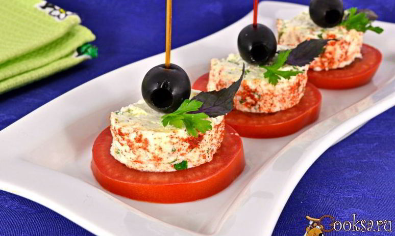 Рецепт закуски из помидоров, феты и оливок