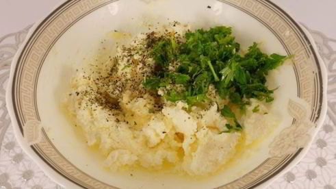 закуска из помидоров, феты и оливок