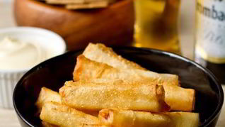 Закуска из сулугуни в тесте фило