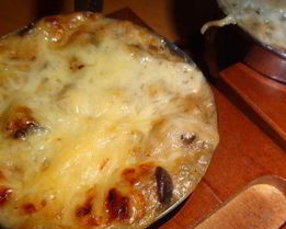 Баклажанный жюльен с грибами