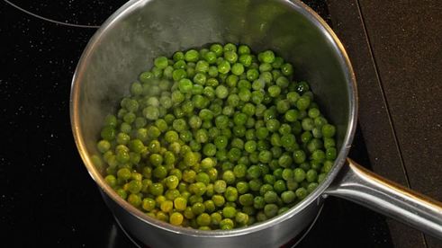 дорада, фаршированная жюльеном из овощей