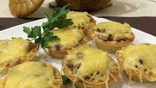 Курино-грибной жульен в тарталетках