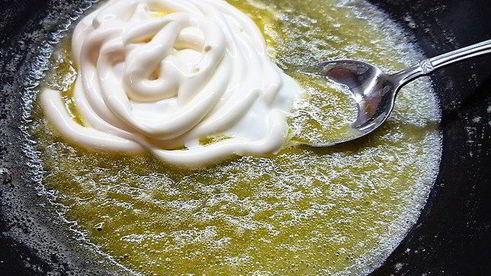 куриный жюльен с грибами и специями