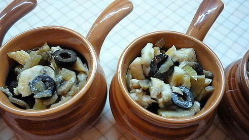 куриный жюльен с грибами и специями