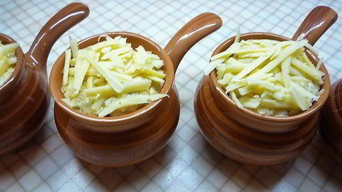 куриный жюльен с грибами и специями