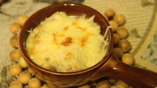 Русский жульен с грибами на сливках