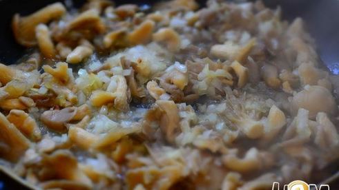 жульен с вешенками и баклажанами