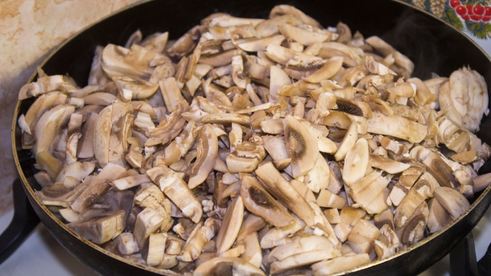 жульен в горшочке с курицей и грибами