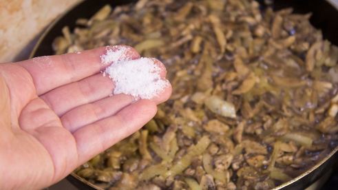 жульен в горшочке с курицей и грибами