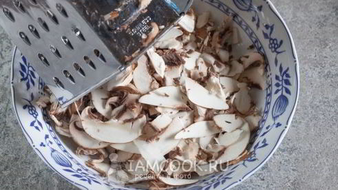 жульен в тарталетках с грибами и курицей